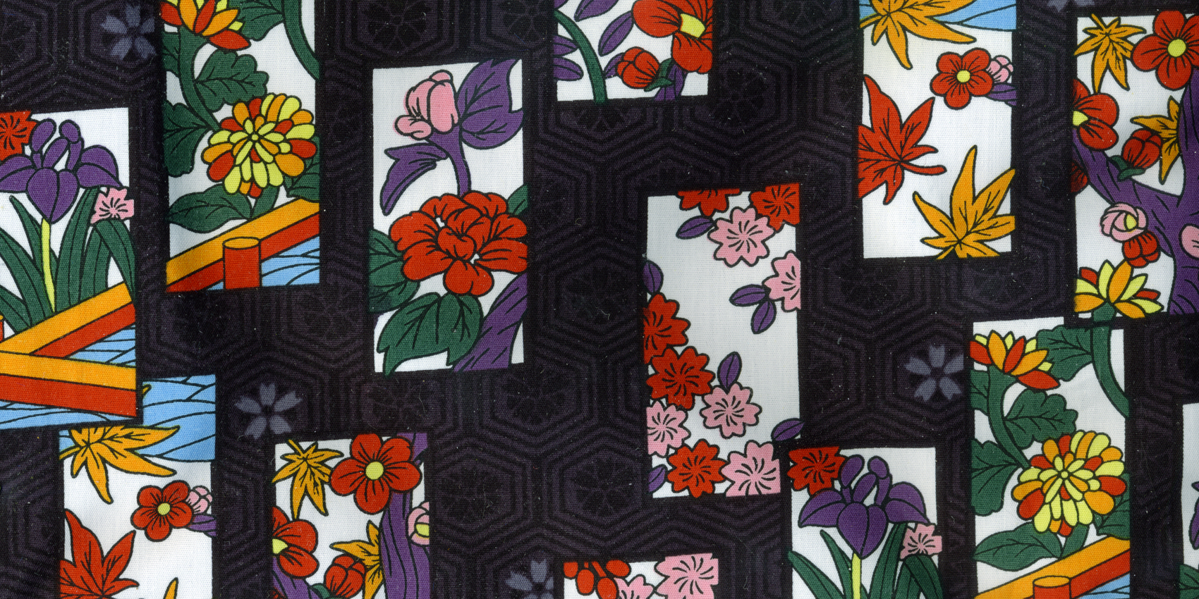 Yancha hanafuda pattern cosmetic bag detail