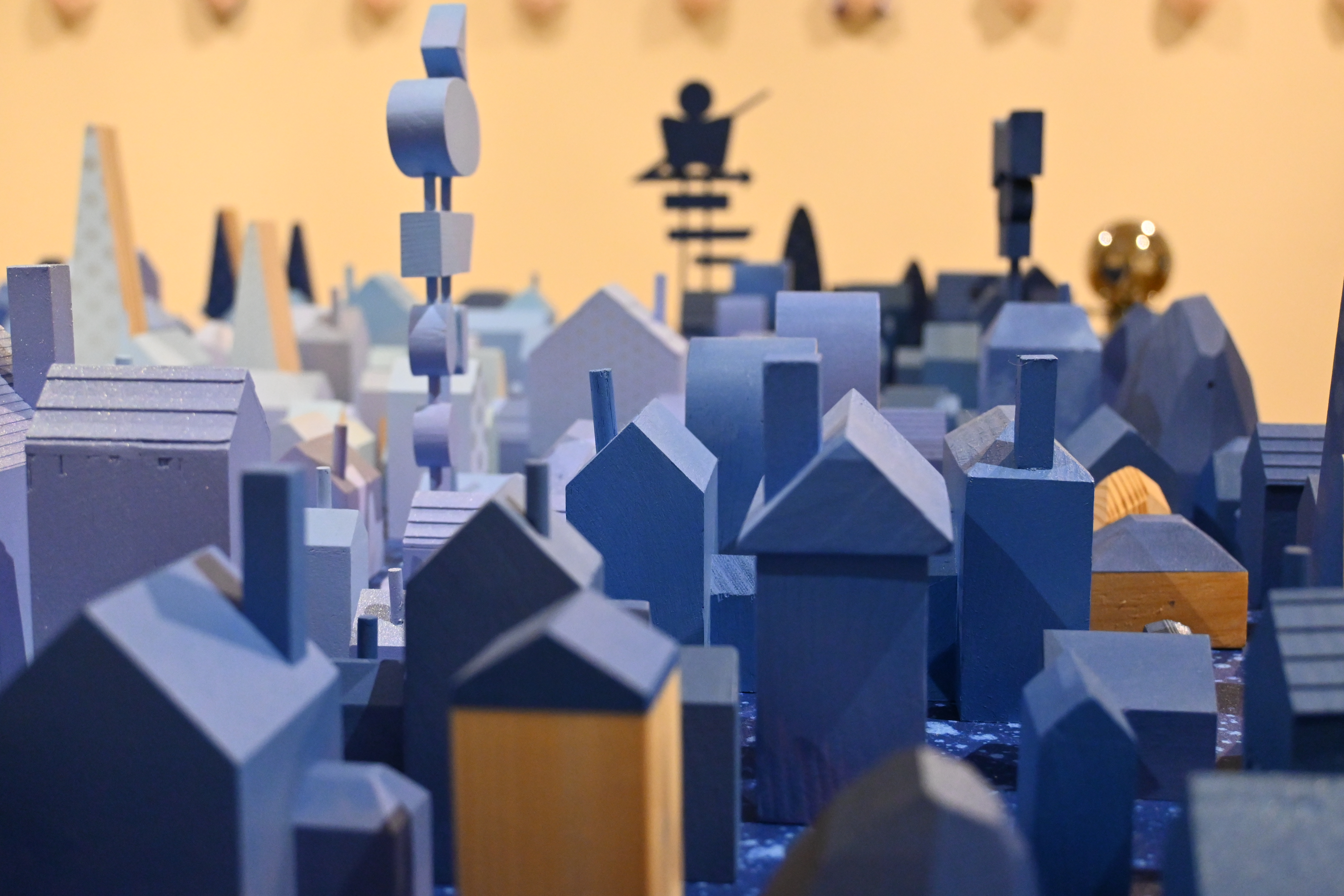 yoskay yamamoto city sculpture of wood