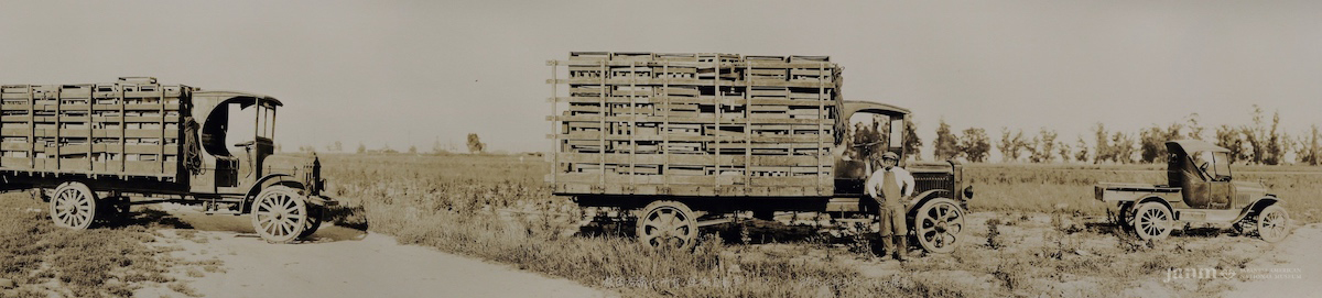 itaoka and his trucks small