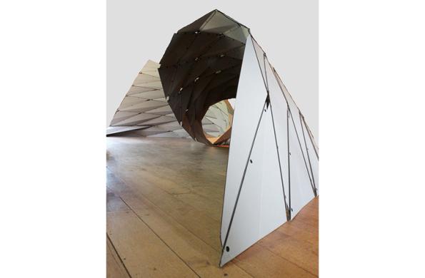 Jiangmei Wu, Ruga Swan, 2014, Safecorr grey acid-free corrugated board and plastic rivets. Photo courtesy of Alyssa Hockenberry.