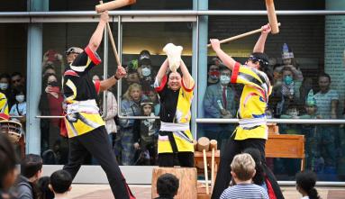 kodama taiko perform mochizuki (rice pounding) demonstartion